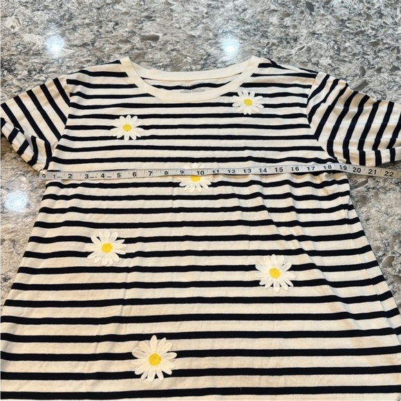 Talbots | Daisy Stripe Drop Shoulder Crewneck Tee in White Blue Size L Large - Picture 9 of 10